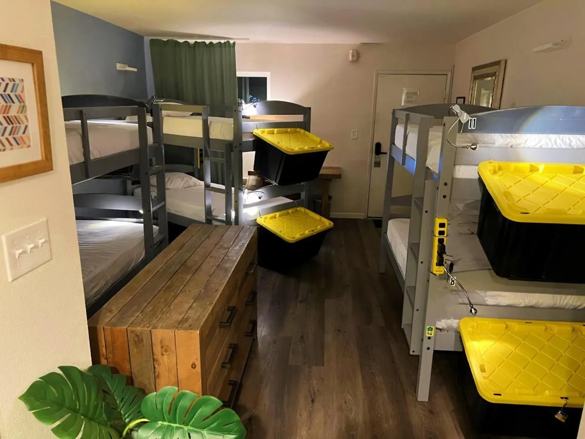 Bposhtels Las Vegas Hostel